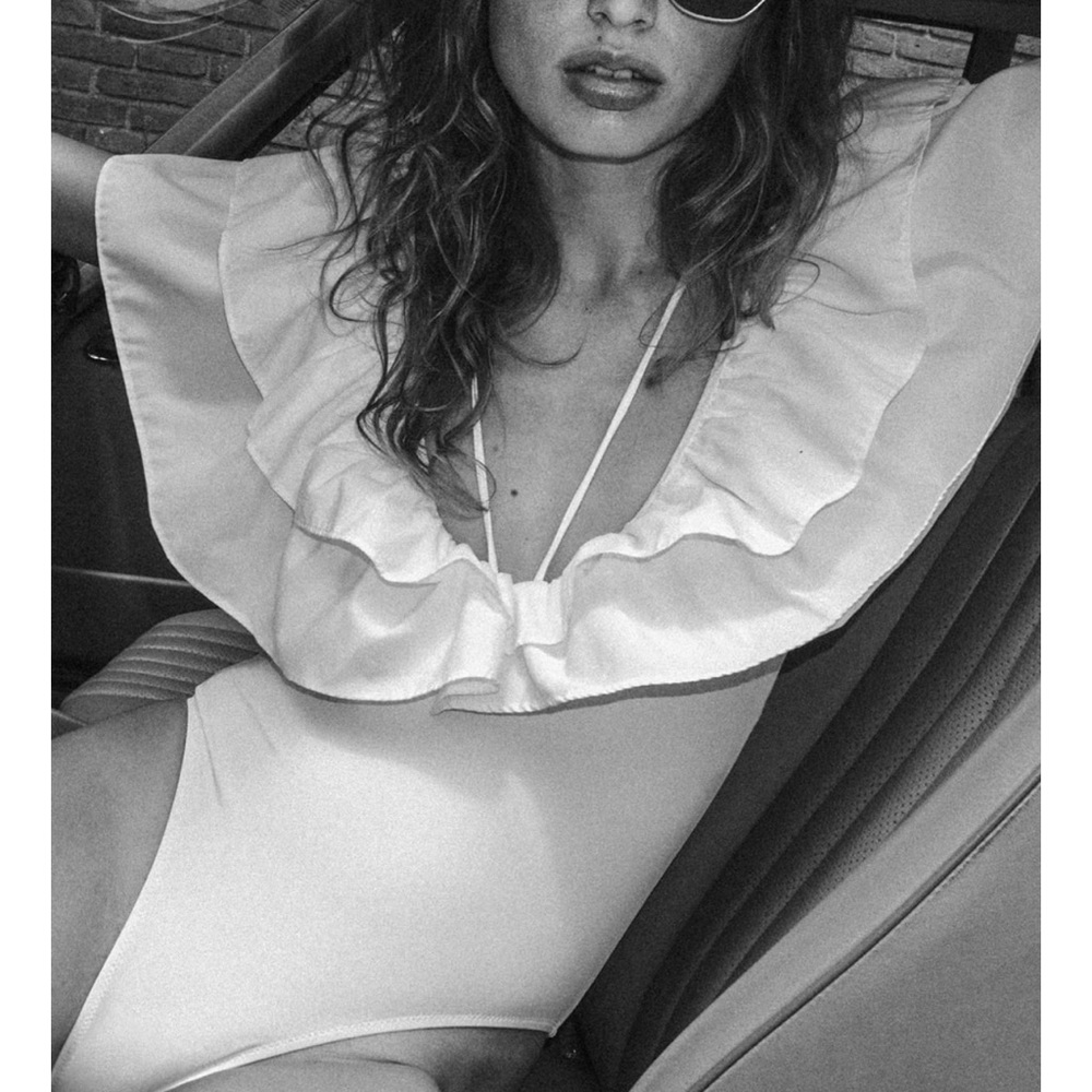 LARGE RUFFLE SWIMSUIT